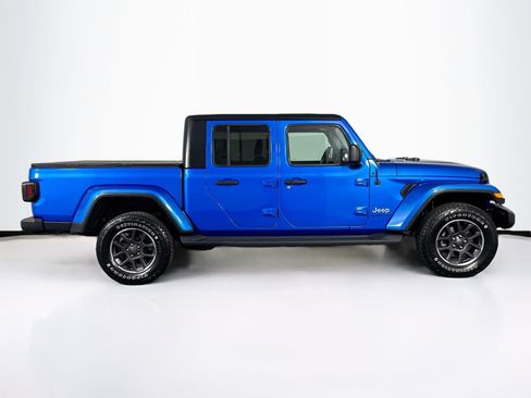 Used 2022 Jeep Gladiator Overland w/ Cold Weather Group AWD/4WD image 12