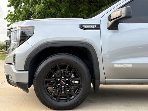 Used 2025 GMC Sierra 1500 Elevation w/ Preferred Package RWD image 5