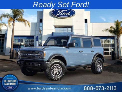 New 2025 Ford Bronco Badlands image 1