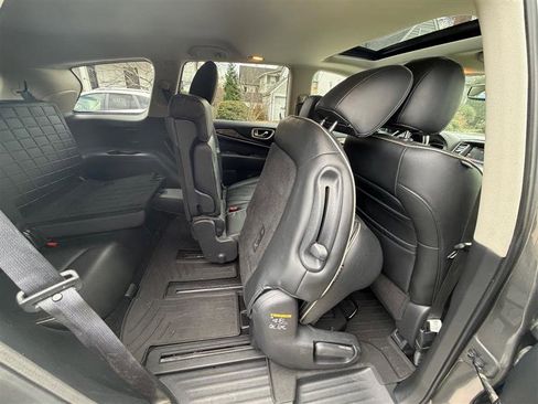 Used 2020 INFINITI QX60 Luxe w/ Essential Package image 18