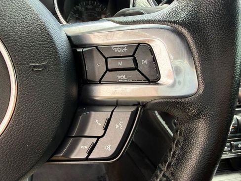 Used 2017 Ford Mustang Coupe RWD image 29