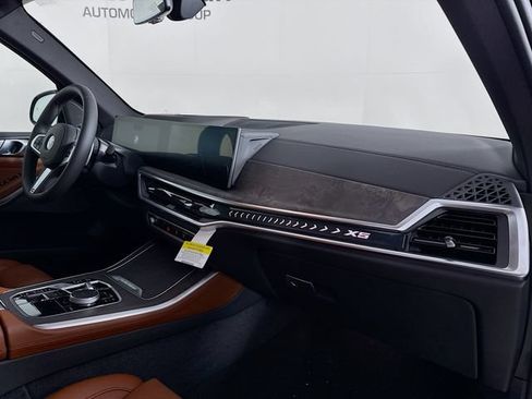 New 2026 BMW X5 xDrive40i w/ M Sport Package AWD/4WD image 31