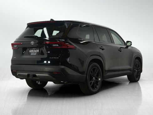 Used 2025 Toyota Grand Highlander AWD image 5