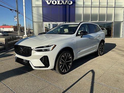 New 2026 Volvo XC60 T8 Ultra w/ Protection Package Premier AWD/4WD image 3