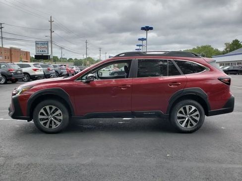 Used 2025 Subaru Outback Premium image 6