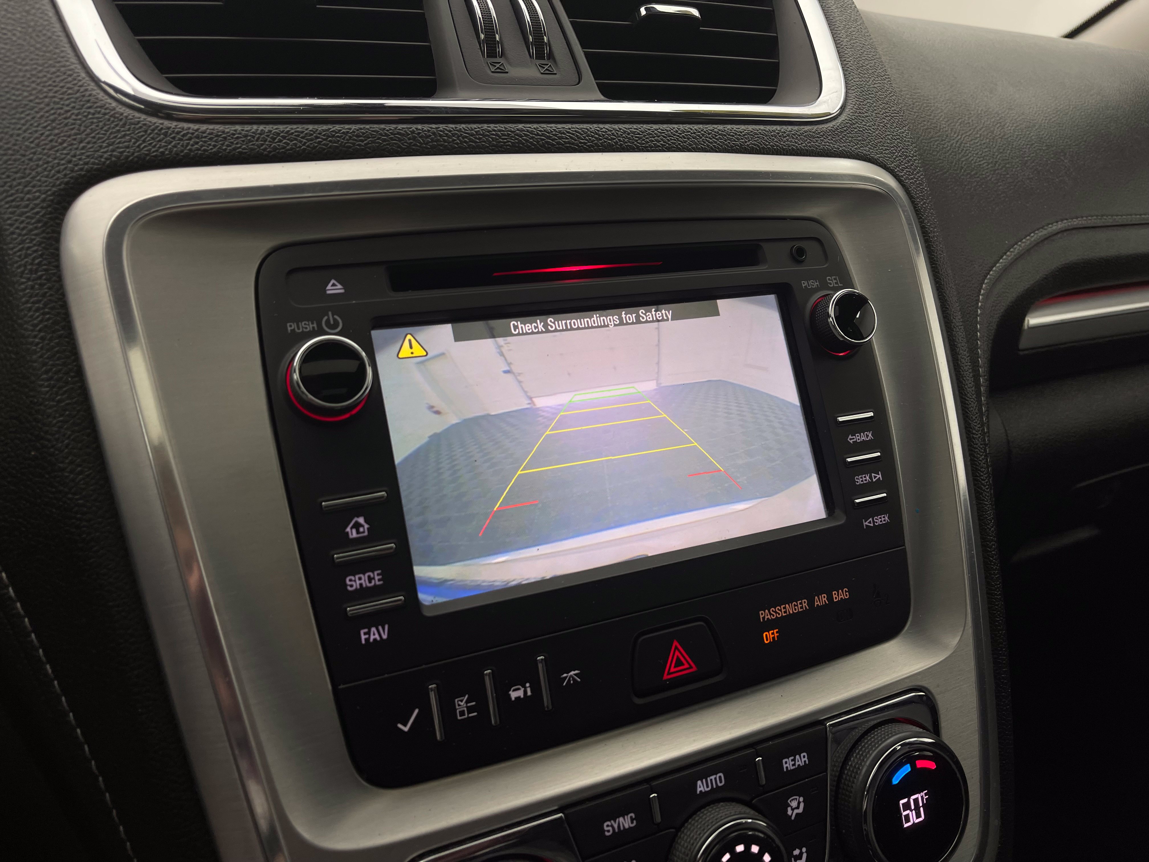 Used 2015 GMC Acadia SLT FWD image 4