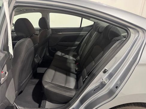 Used 2017 Hyundai Elantra Value Edition w/ Cargo Package FWD image 5