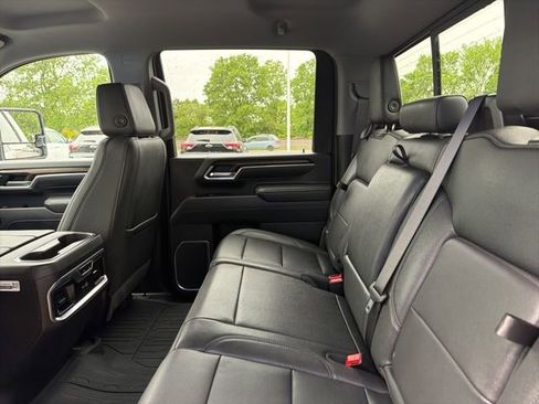 Used 2025 GMC Sierra 2500 SLT w/ SLT Premium Package AWD/4WD image 19