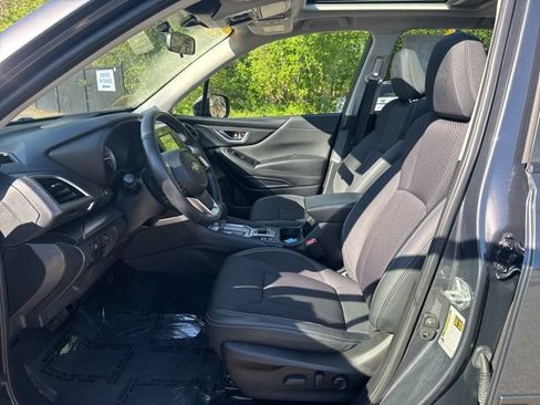 Used 2022 Subaru Forester Premium AWD/4WD image 9