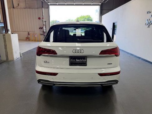 Used 2023 Audi Q5 2.0T Premium w/ Convenience Package AWD/4WD image 4