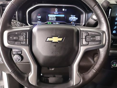Used 2022 Chevrolet Silverado 1500 LT image 3