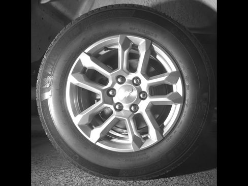 Certified 2023 Chevrolet Silverado 1500 LT AWD/4WD image 17