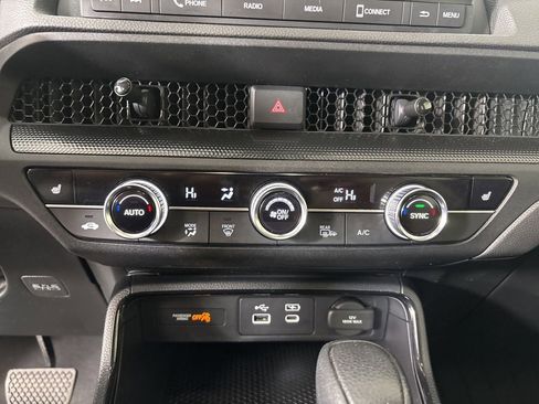 Used 2024 Honda CR-V EX image 17