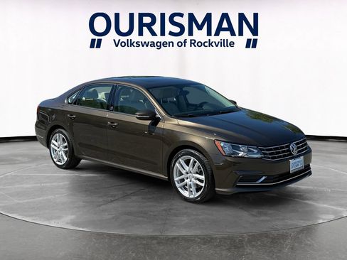 Used 2019 Volkswagen Passat 2.0T Wolfsburg FWD image 1