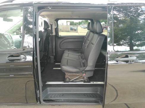 Used 2023 Mercedes-Benz Metris Passenger image 5