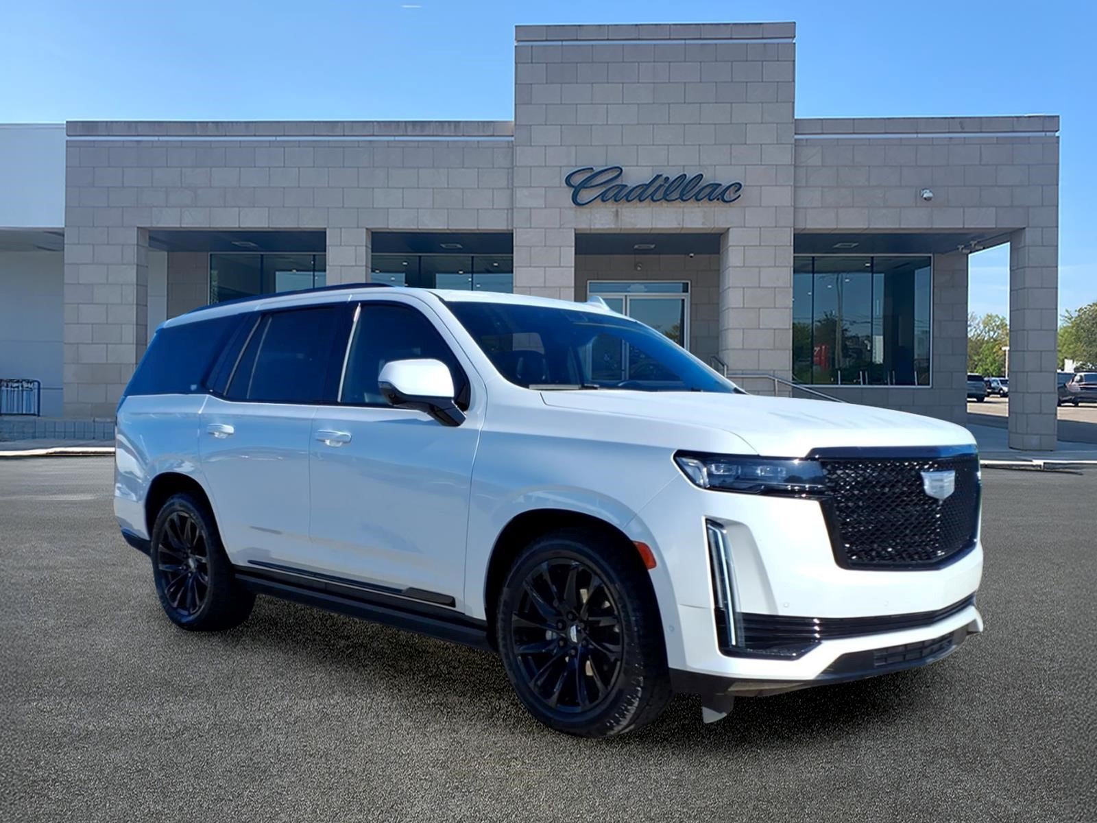 Used 2024 Cadillac Escalade Sport Platinum w/ LPO, ONYX Package AWD/4WD image 3