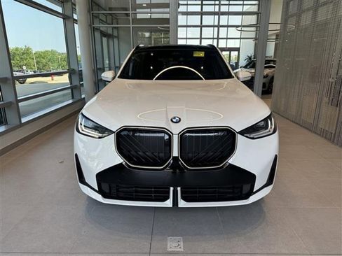 New 2026 BMW X3 xDrive30 w/ Premium Package image 2