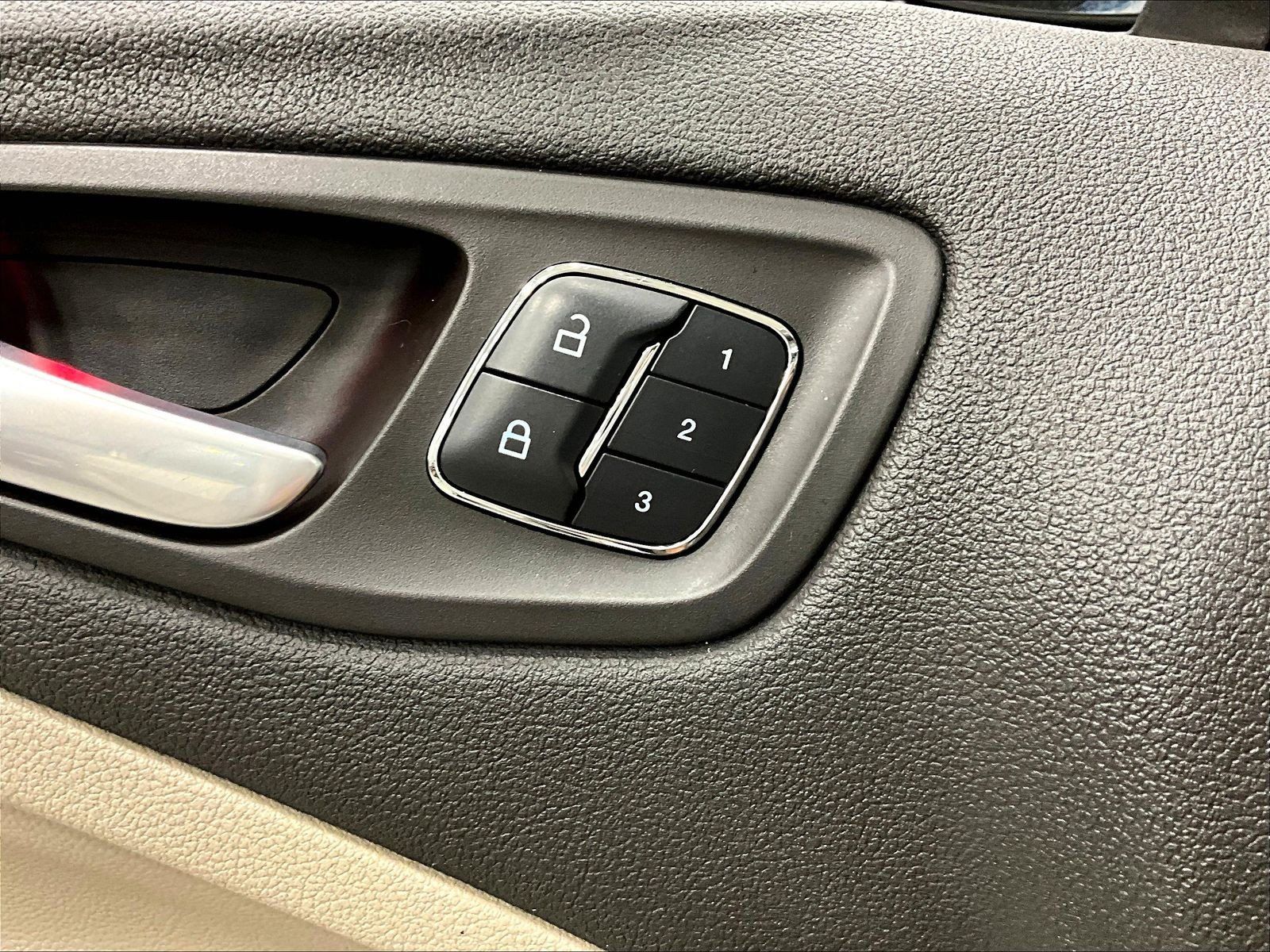 Used 2014 Ford Escape Titanium AWD/4WD image 39