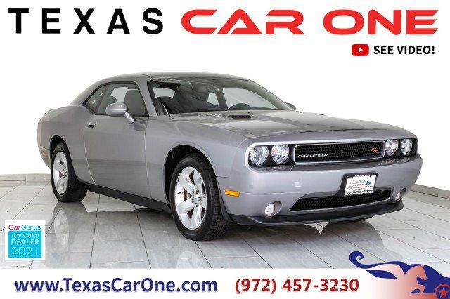 Used 2013 Dodge Challenger R/T RWD image 1