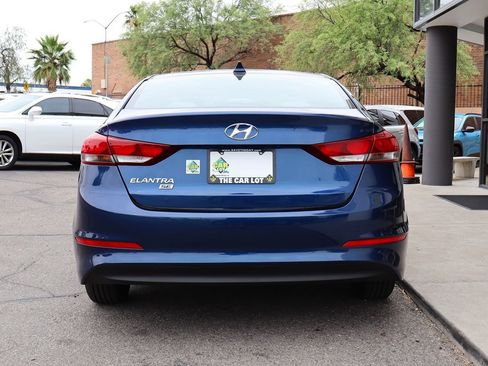 Used 2017 Hyundai Elantra SE FWD image 11
