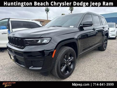 Used 2025 Jeep Grand Cherokee L Altitude AWD/4WD image 1