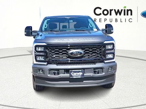 New 2026 Ford F250 Lariat w/ Black Appearance Package AWD/4WD image 2