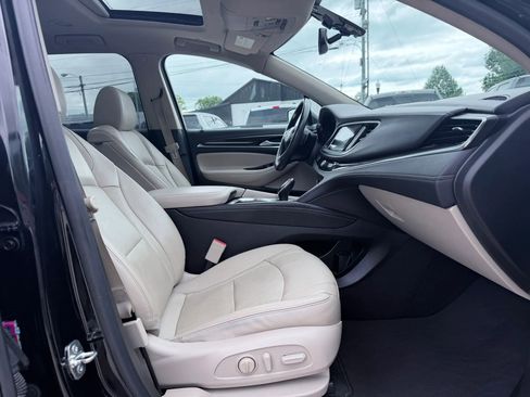 Used 2020 Buick Enclave Essence FWD image 22