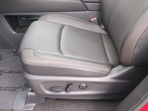 New 2026 Nissan Pathfinder SL w/ SL Premium Package AWD/4WD image 16