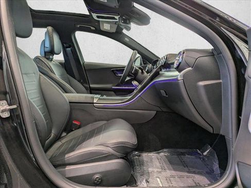 Used 2025 Mercedes-Benz C 300 4MATIC Sedan image 22