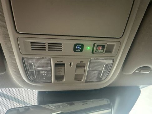 Used 2021 Honda Accord Touring image 32