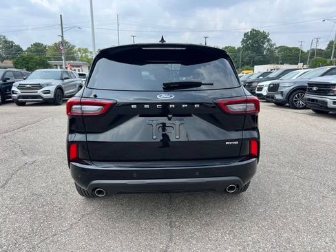 Certified 2024 Ford Escape ST-Line w/ Tech Pack #1 AWD/4WD image 5