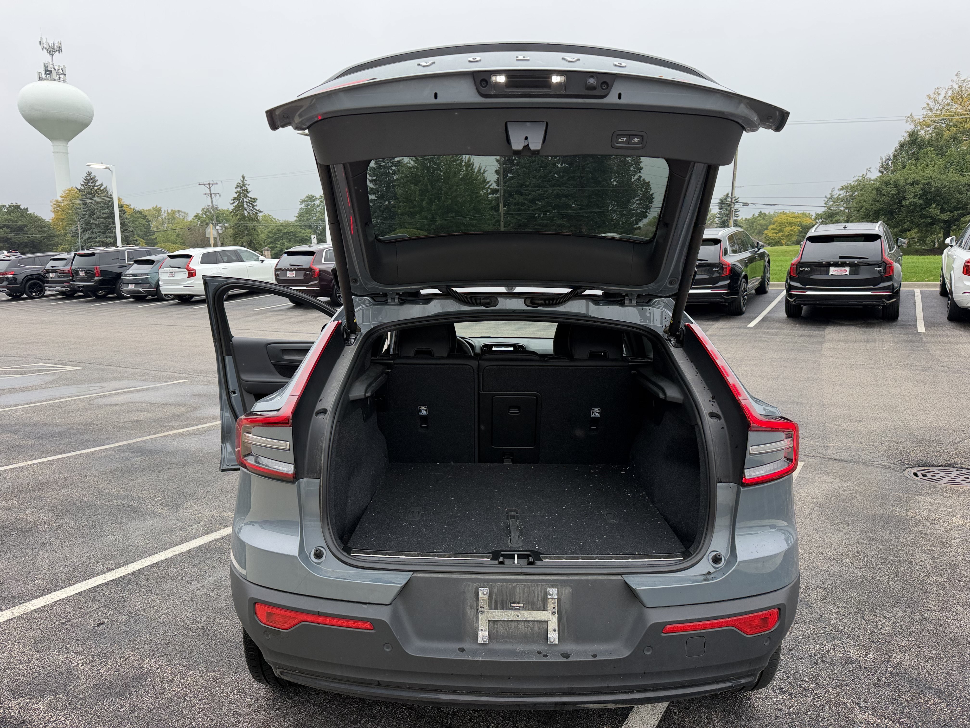 Used 2023 Volvo C40 P8 Recharge Plus AWD/4WD image 11