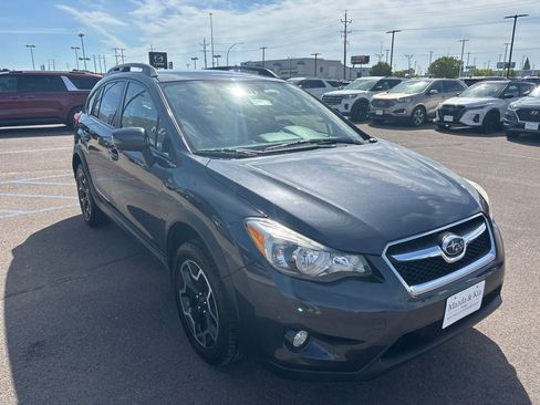 Used 2015 Subaru Crosstrek 2.0i Limited w/ Popular Package #2 AWD/4WD image 3