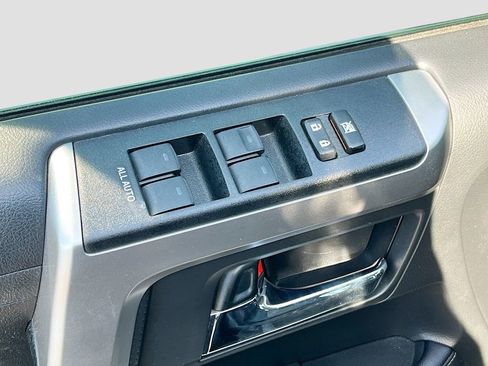 Used 2022 Toyota 4Runner Limited image 18