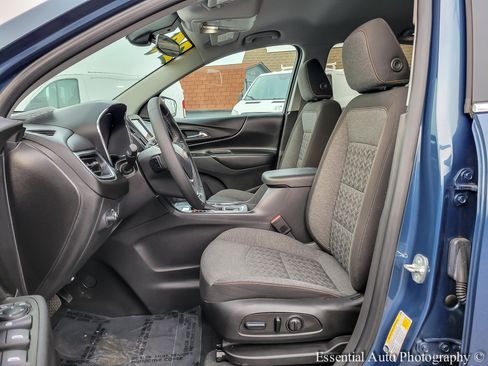 Used 2024 Chevrolet Equinox LT w/ LPO, Floor Liner Package image 7