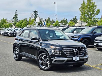 New 2025 Hyundai Venue SEL