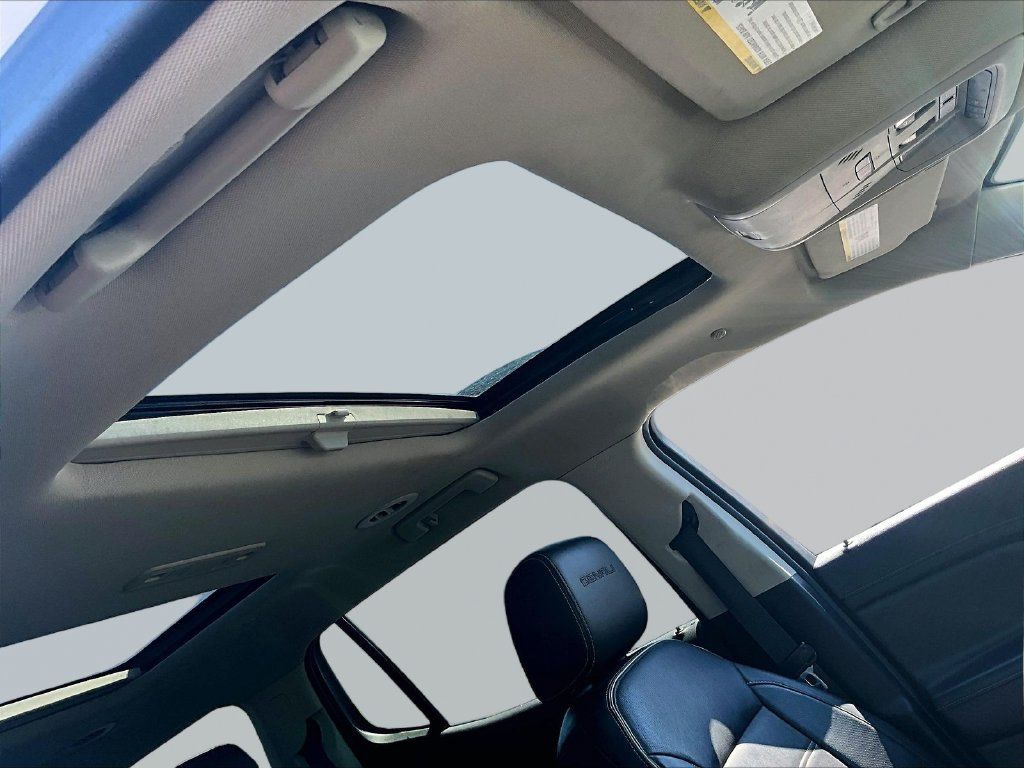 Used 2019 GMC Acadia Denali AWD/4WD image 22