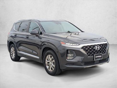 Used 2020 Hyundai Santa Fe SE image 3