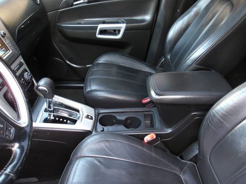 Used 2014 Chevrolet Captiva Sport LTZ FWD image 17