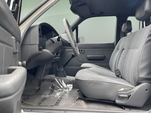 Used 1994 Toyota Pickup DX image 16