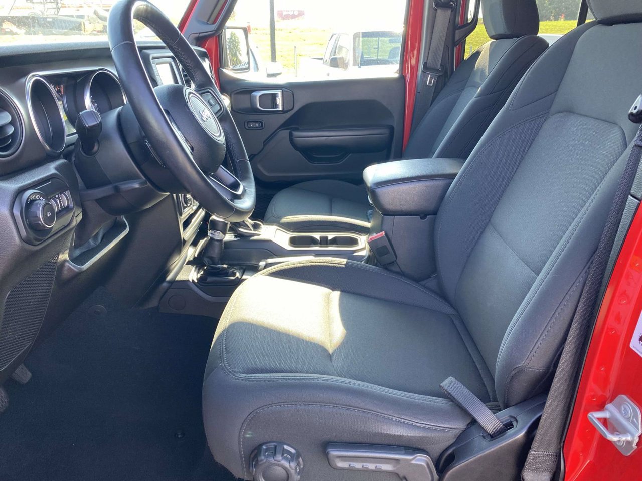 Used 2019 Jeep Wrangler Unlimited Sport S AWD/4WD image 22