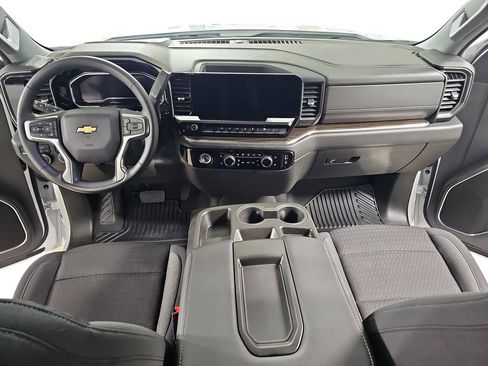 Used 2024 Chevrolet Silverado 1500 LT AWD/4WD image 11