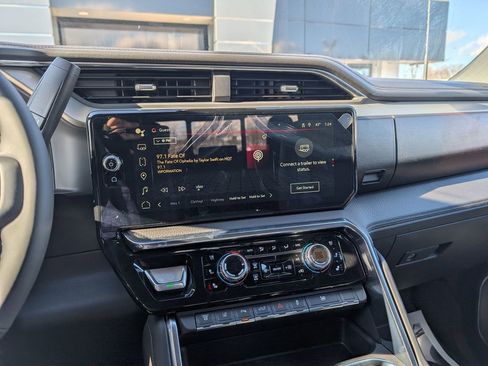 New 2026 GMC Sierra 3500 Denali w/ Technology Package image 18