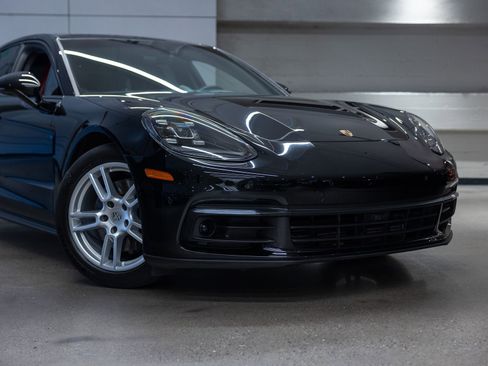 Certified 2020 Porsche Panamera image 15