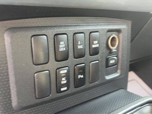 Used 2007 Toyota FJ Cruiser 4WD image 17