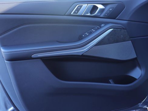 New 2026 BMW X5 xDrive40i w/ Premium Package image 10