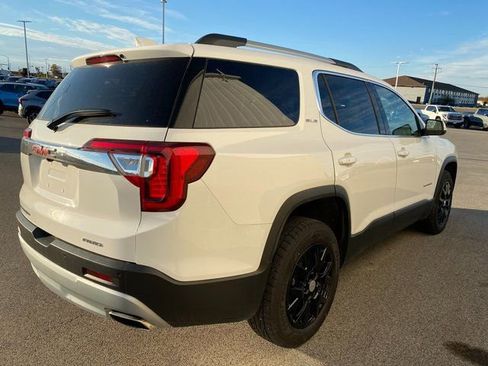 Used 2023 GMC Acadia SLE w/ Driver Convenience Package image 5