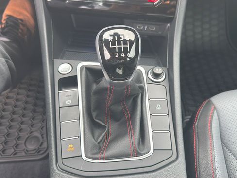 Used 2025 Volkswagen Jetta GLI Autobahn FWD image 19