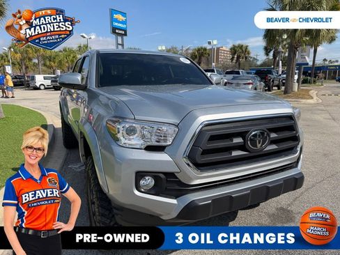 Used 2023 Toyota Tacoma SR5 w/ Technology Package image 2