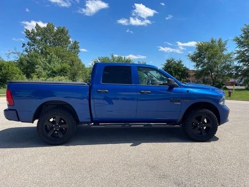 Used 2019 RAM 1500 Express w/ Express Value Package AWD/4WD image 2